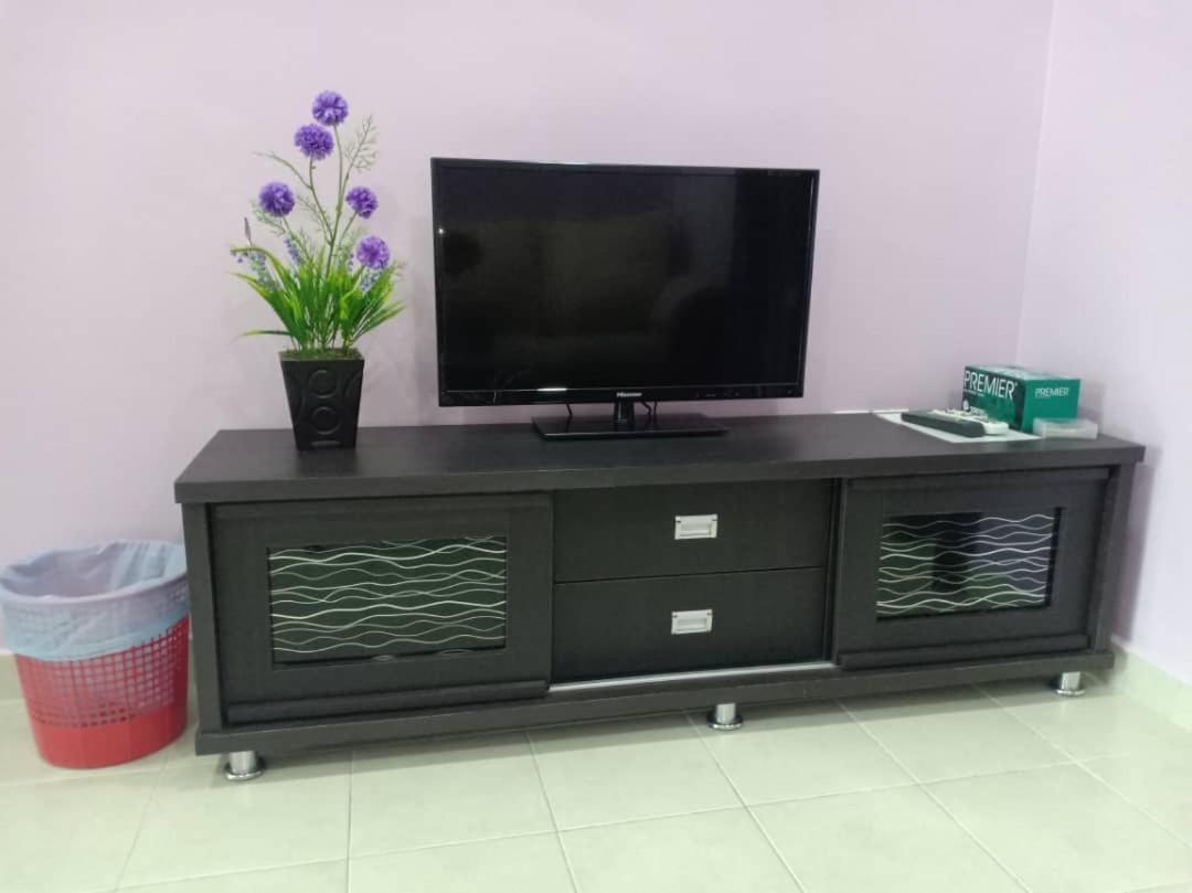 Purple Townhouse 3R2B Wifi Villa Sekinchan Eksteriør bilde